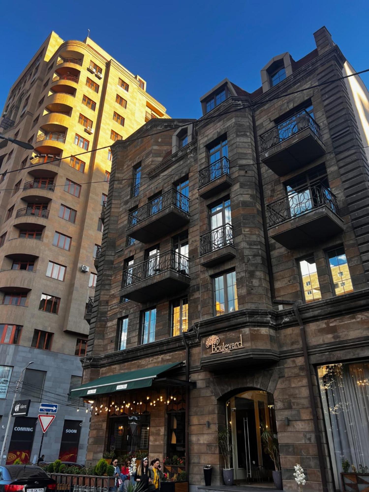Boulevard Hotel Γιερεβάν Εξωτερικό φωτογραφία