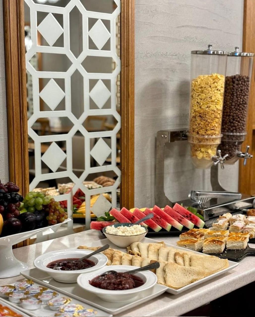 Boulevard Hotel Γιερεβάν Εξωτερικό φωτογραφία