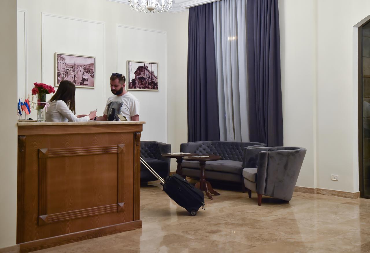 Boulevard Hotel Γιερεβάν Εξωτερικό φωτογραφία