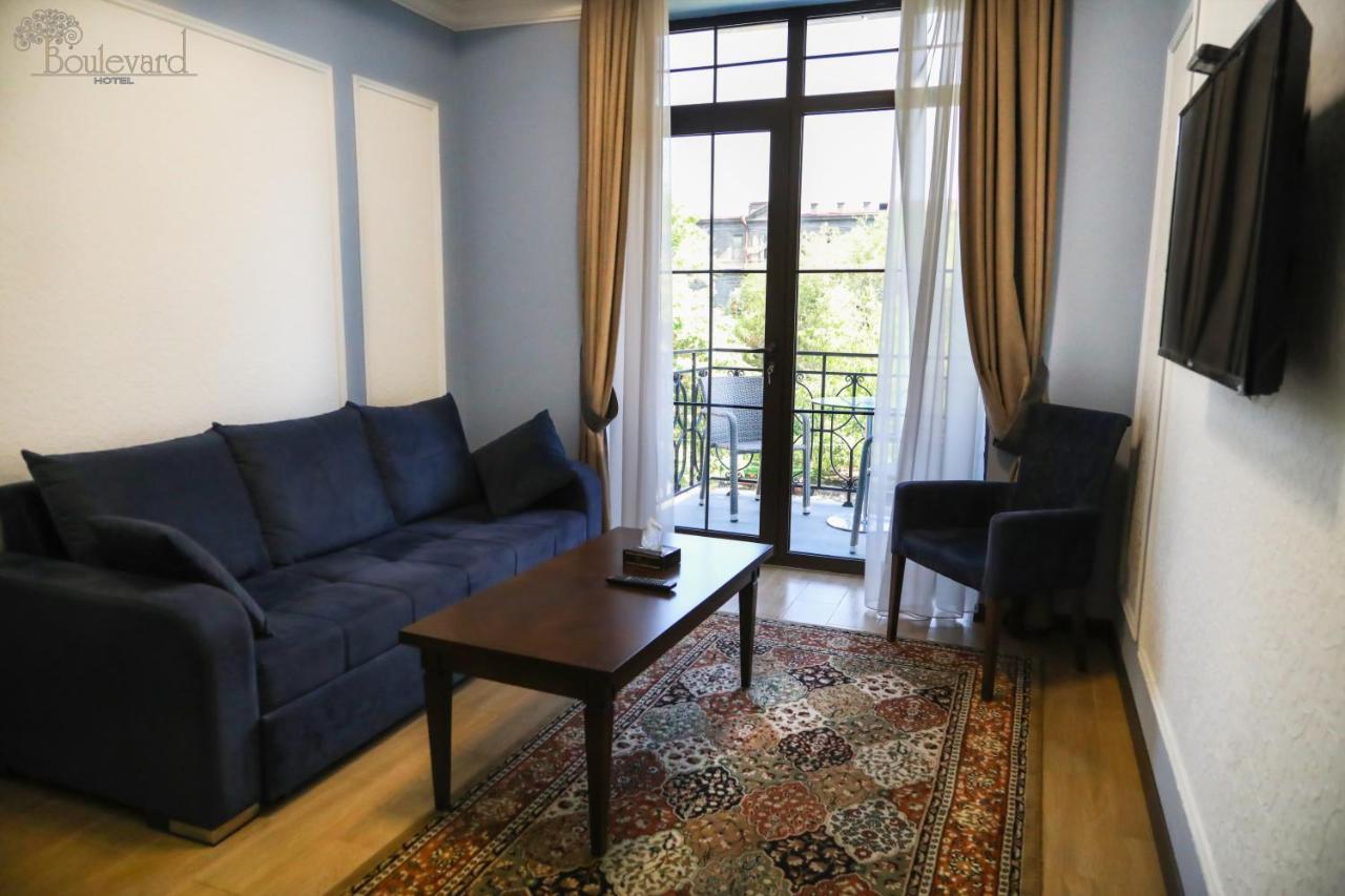 Boulevard Hotel Γιερεβάν Εξωτερικό φωτογραφία